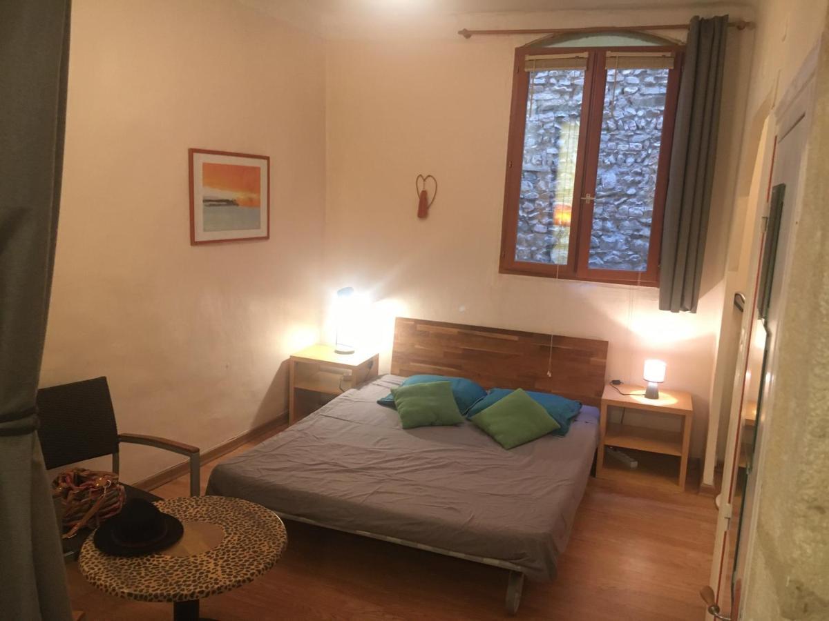 Appart Sympa Dans Le Vieux Nimes Bagian luar foto