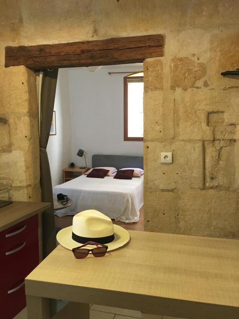 Appart Sympa Dans Le Vieux Nimes Bagian luar foto