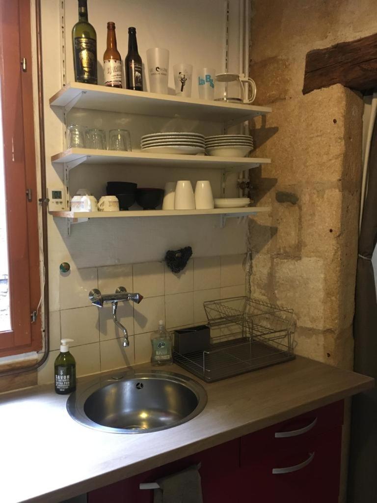 Appart Sympa Dans Le Vieux Nimes Bagian luar foto